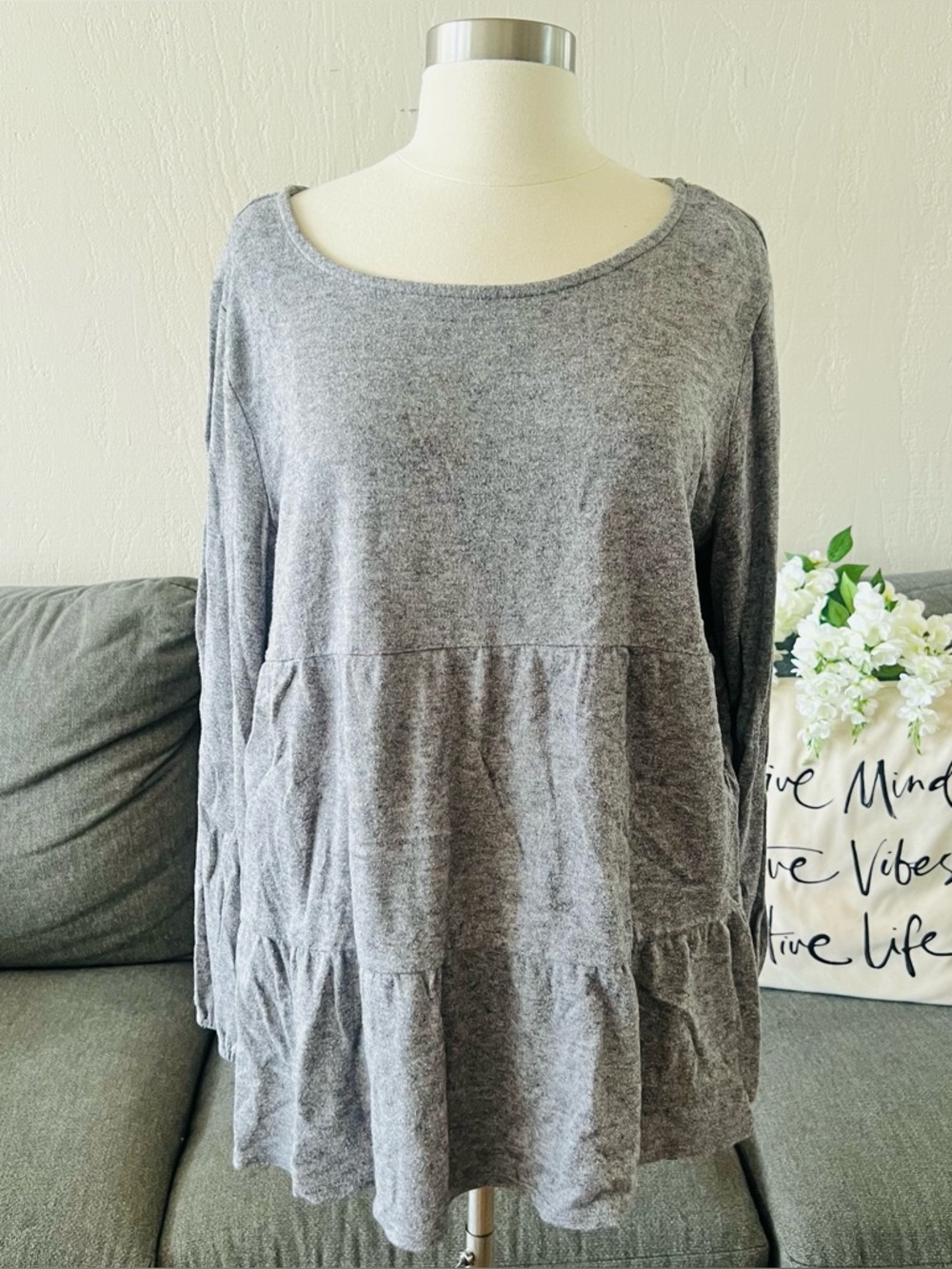 Grey Long-Sleeve Tiered LC Lauren Conrad Top